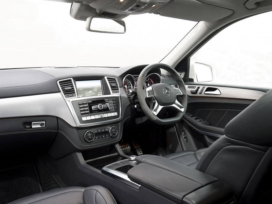  Mercedes-Benz GL63 AMG 2013 года  (UK) (фото 6 из 9)